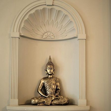 Modern Spacious House - Sleeps 16, Free Parking, Sun Terrace นานีทัน ภายนอก รูปภาพ