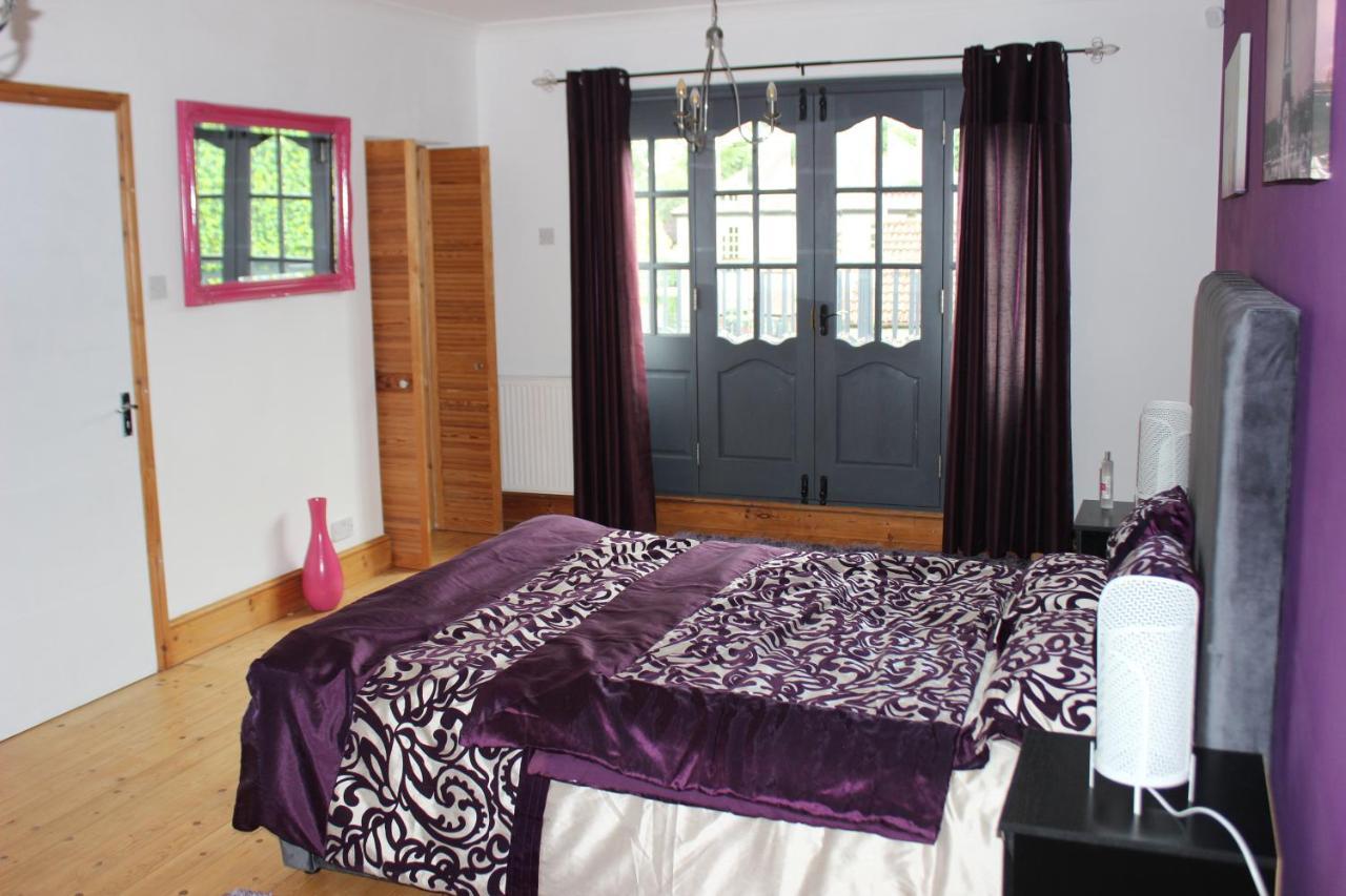Modern Spacious House - Sleeps 16, Free Parking, Sun Terrace นานีทัน ภายนอก รูปภาพ