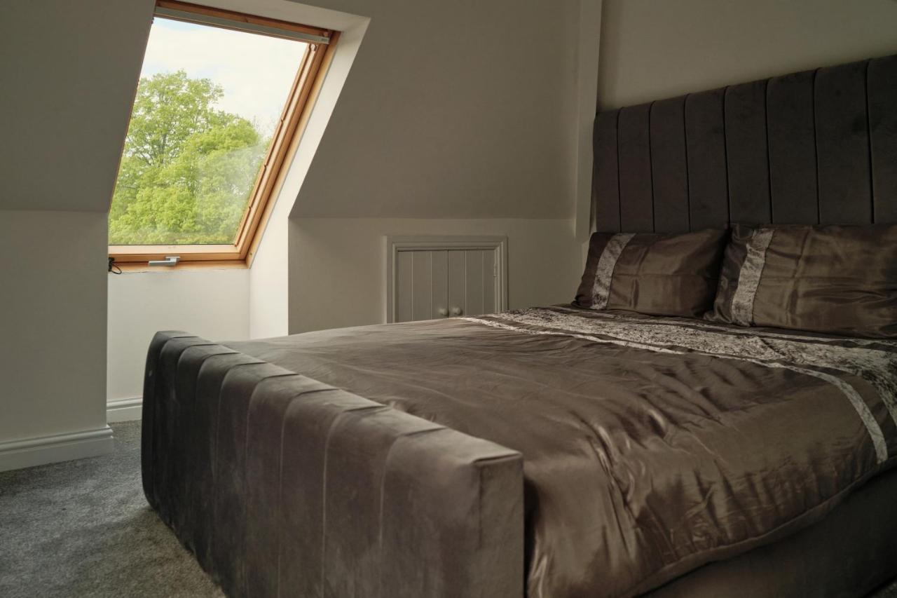Modern Spacious House - Sleeps 16, Free Parking, Sun Terrace นานีทัน ภายนอก รูปภาพ
