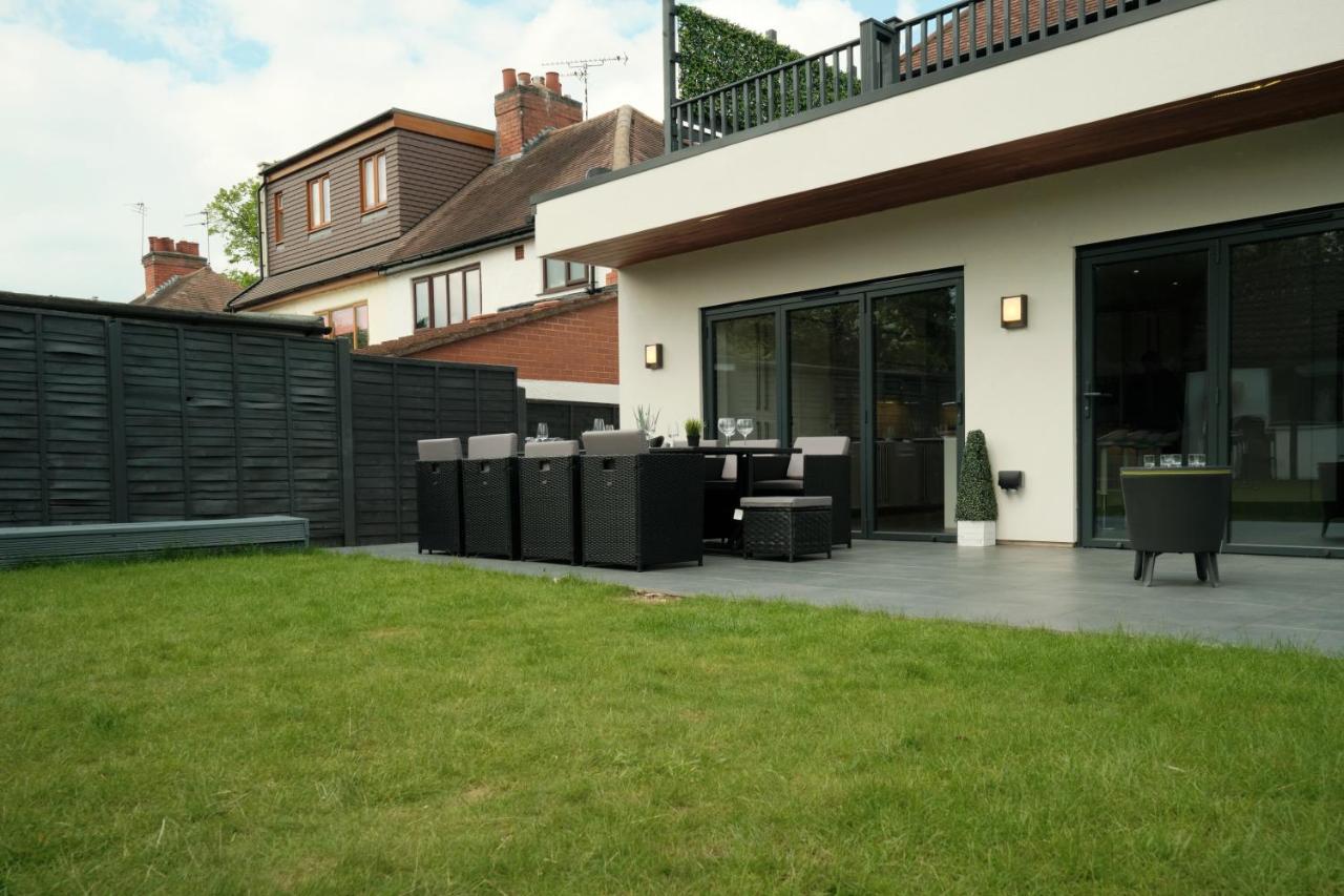 Modern Spacious House - Sleeps 16, Free Parking, Sun Terrace นานีทัน ภายนอก รูปภาพ