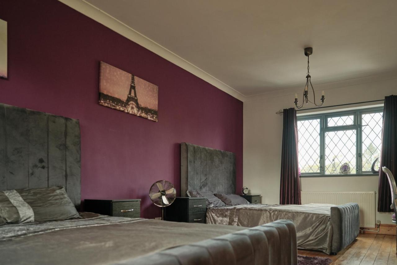 Modern Spacious House - Sleeps 16, Free Parking, Sun Terrace นานีทัน ภายนอก รูปภาพ