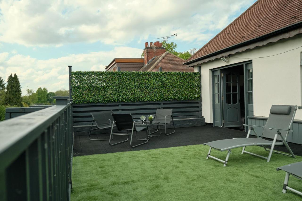 Modern Spacious House - Sleeps 16, Free Parking, Sun Terrace นานีทัน ภายนอก รูปภาพ